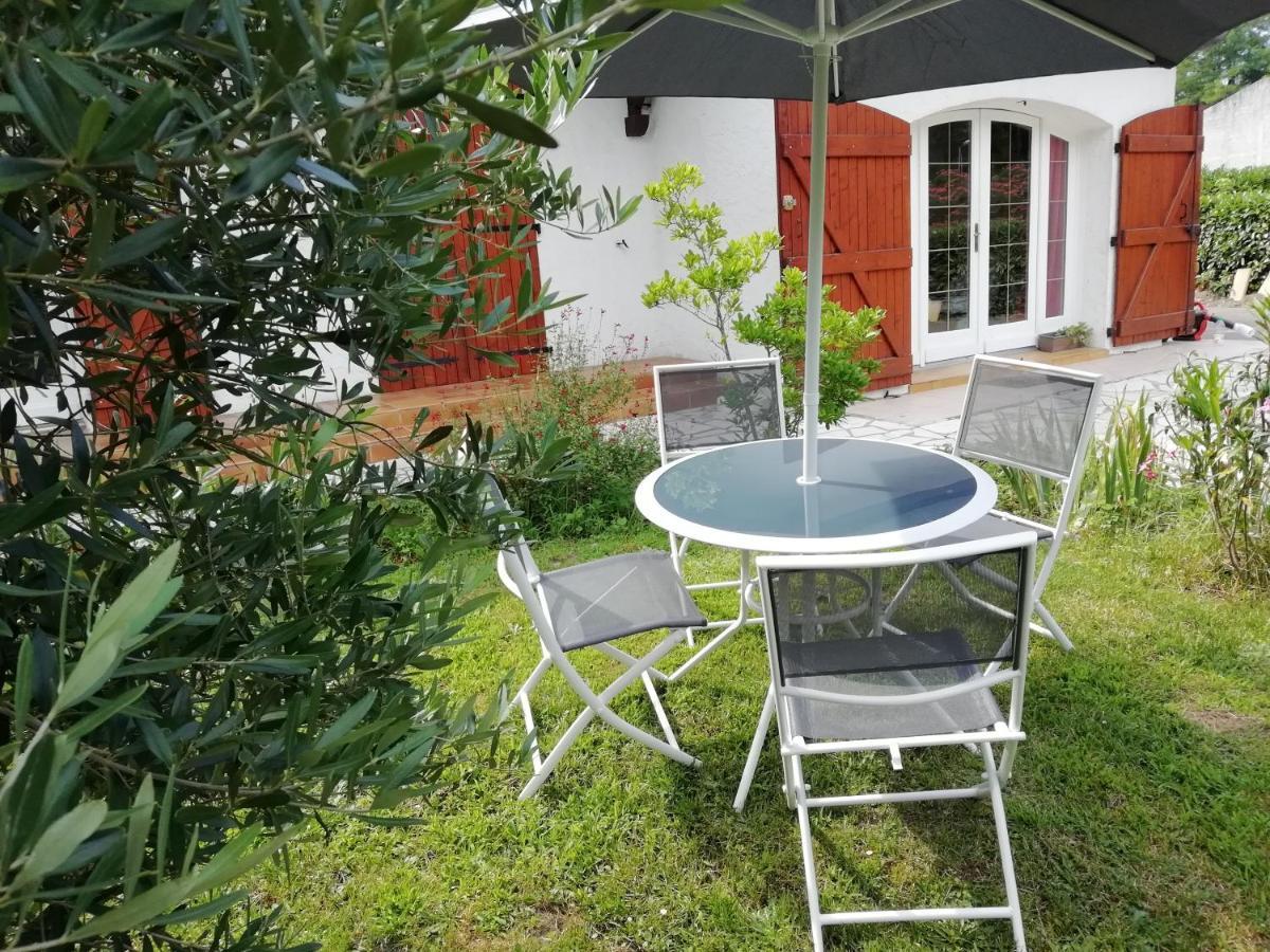 Petit Coin De Detente Seyresse